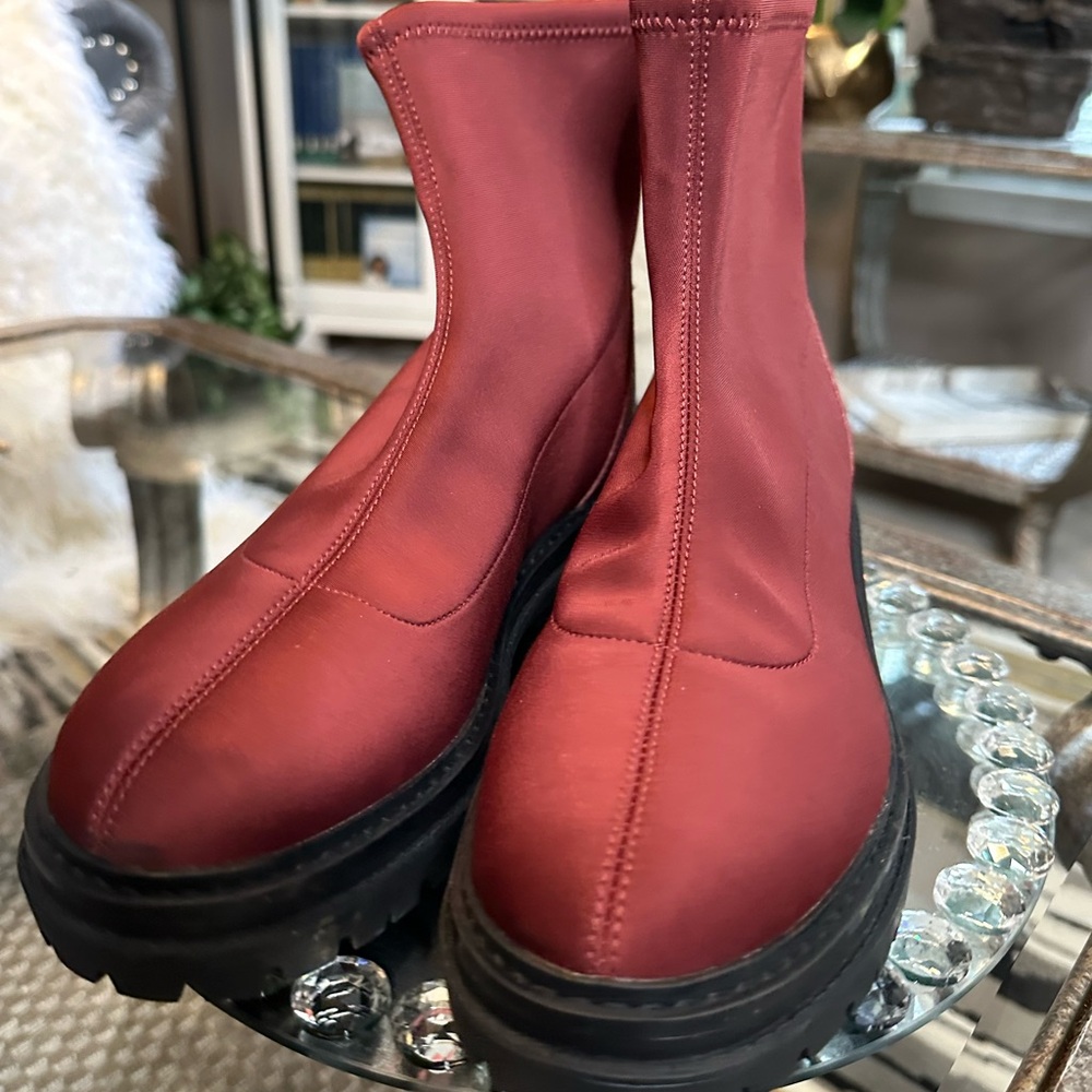 💎💎Michael Kors Women's Burgundy Combat Boots💎💎 - Picture 3 of 6